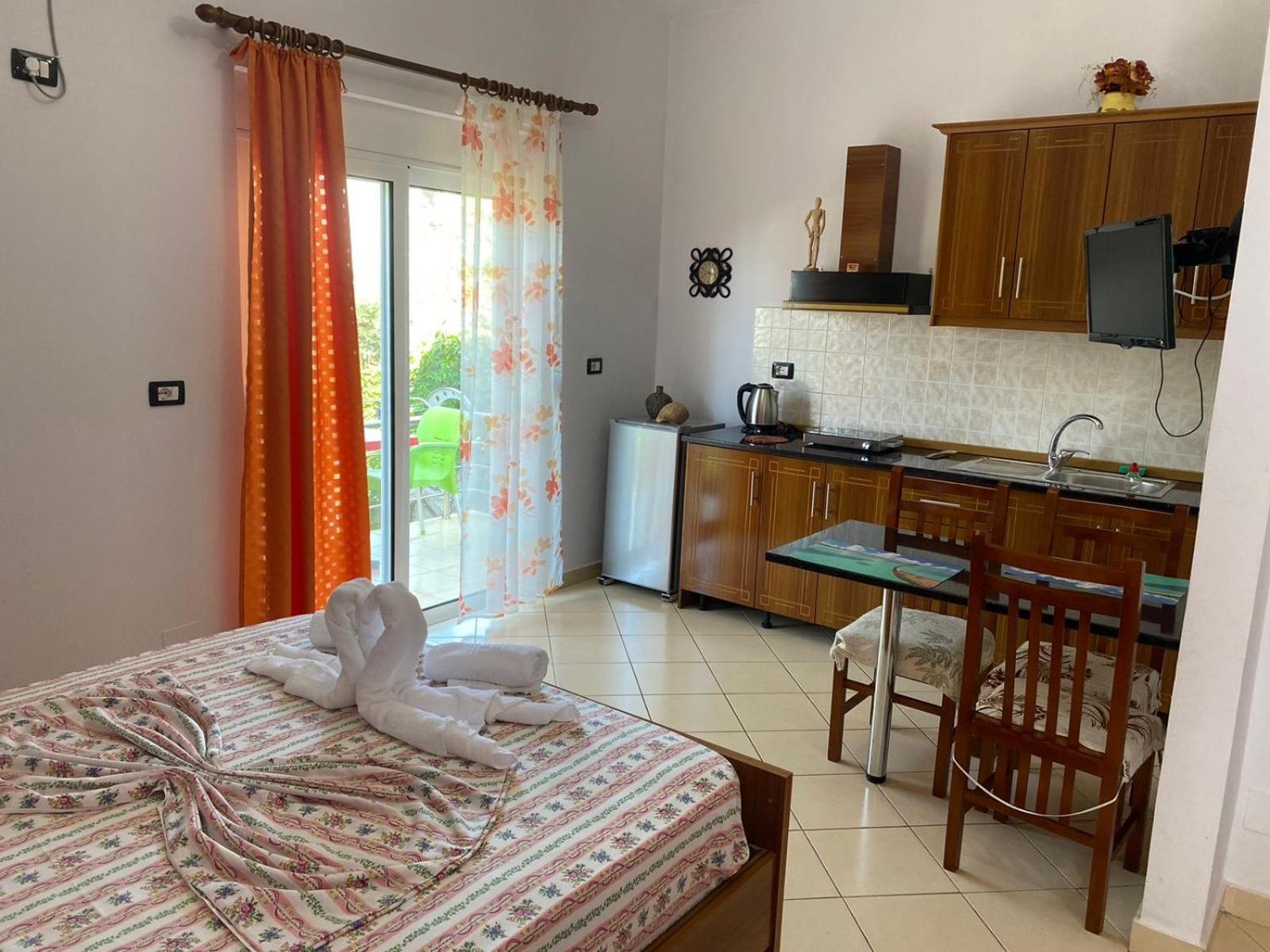 Anxhi Apartment Ксамил Екстериор снимка